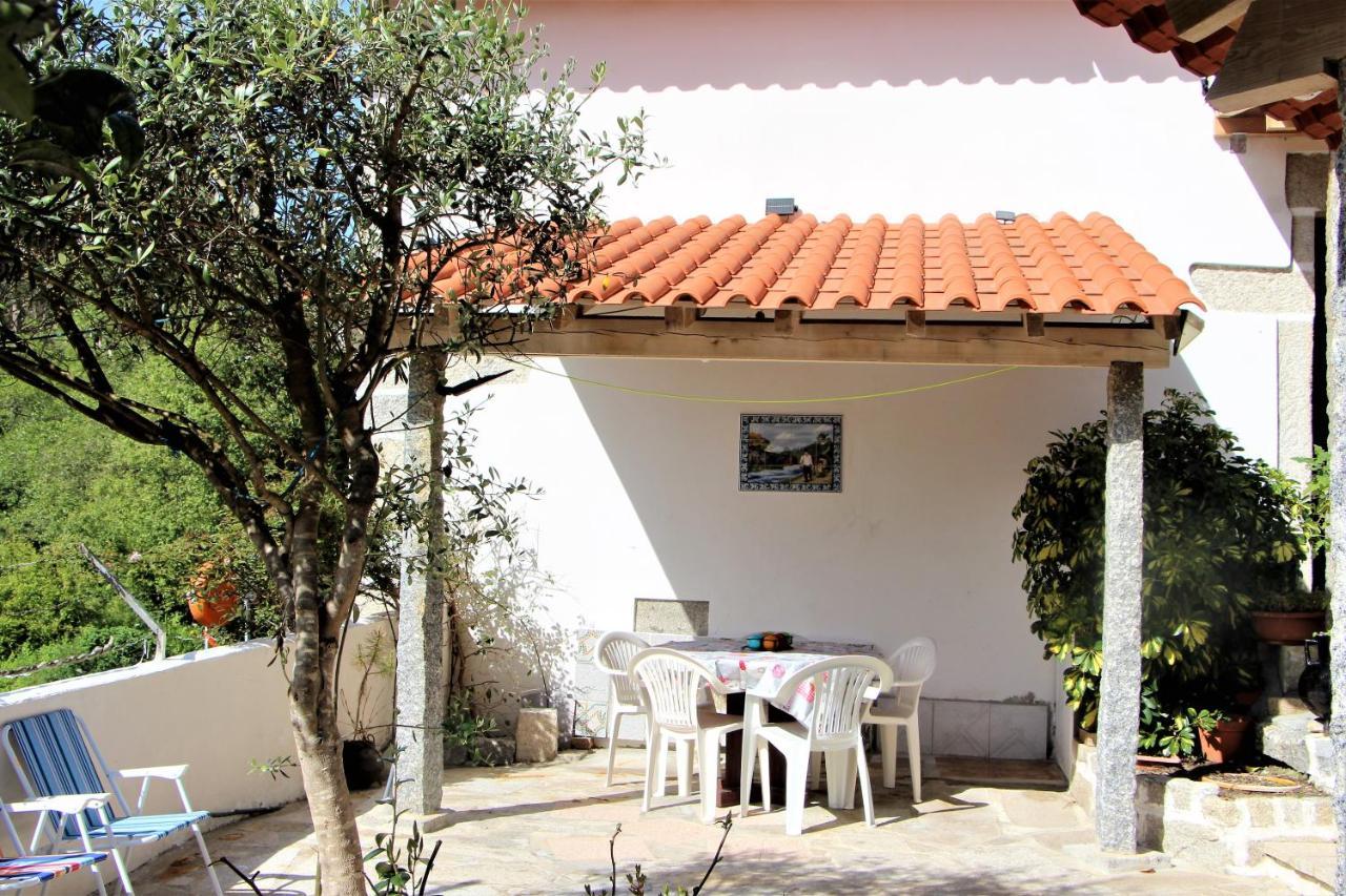 Casa Da Azenha Branca Villa Castelo Do Neiva Luaran gambar
